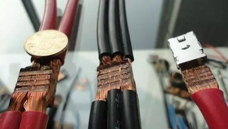 超音波自動車用ワイヤーハーネス溶接機